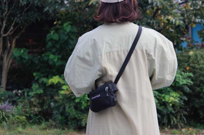 ショルダーバッグにした時の着用画像