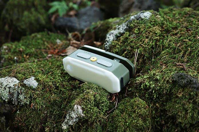 岩に上に置かれたBougeRVのAL01