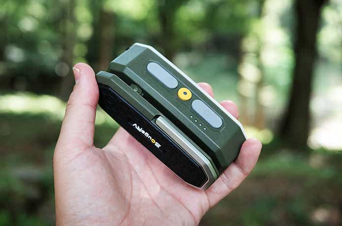 手に持ったBougeRV AL01