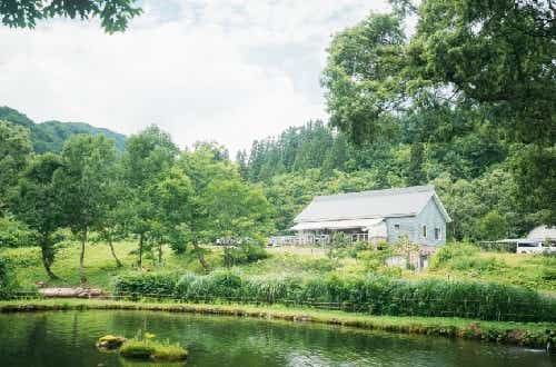 アウトドア教室など体験プランが豊富。売店・レンタル品も充実