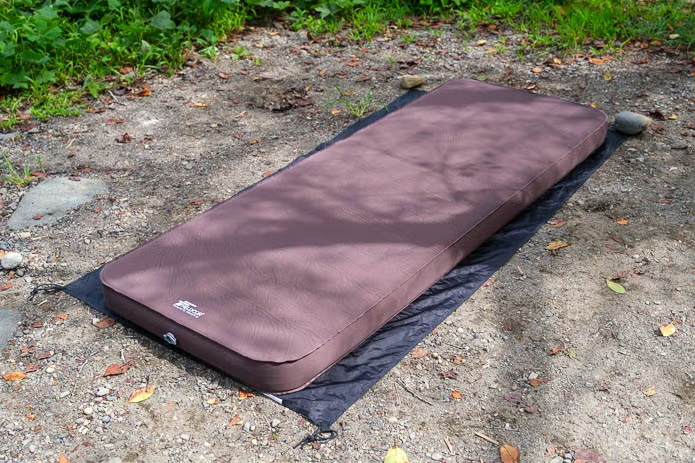 フィールドア「エアーポンプ付属キャンプマット」