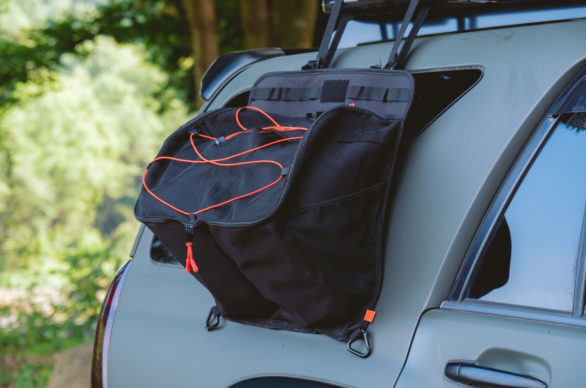 CAMP HACKオリジナルの「マルチシューズラック」