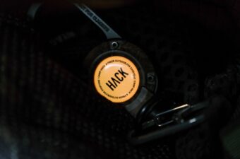 CAMP HACK別注マグリール