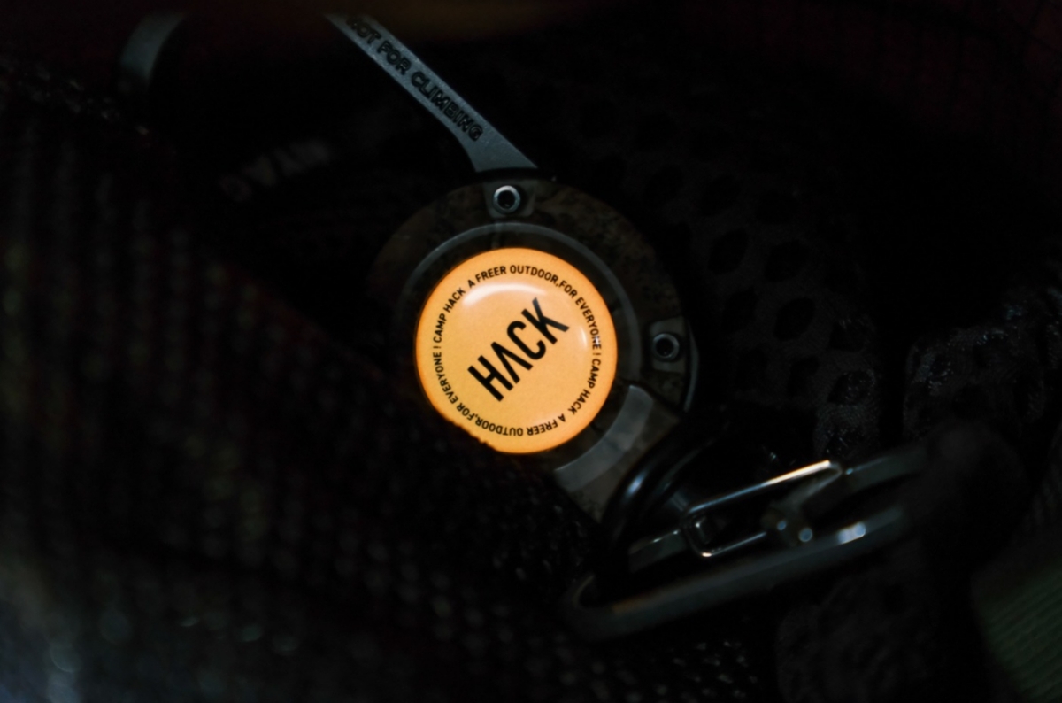 CAMP HACK別注マグリール