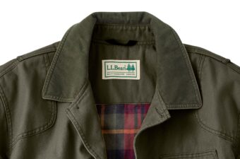 【アウトドアと寄り添った100年】進化したL.L.Bean伝説のコート、“持ってたらガチ”です