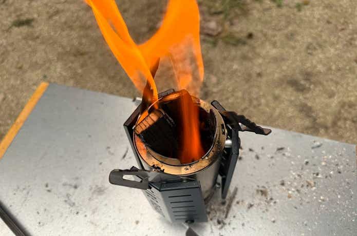 Emu-One「ロケットストーブ Fire Beast2」