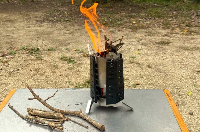 Emu-One「ロケットストーブ Fire Beast2」