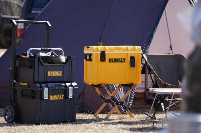 まさに“プロ仕様”。アメリカ最強ブランド・デウォルトの工具箱&便利ギアがキャンプ収納を変える!