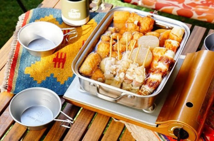 【ほっこり】冬キャンプは「おでん」で決まり！下ごしらえや持ち運びテクニック大特集