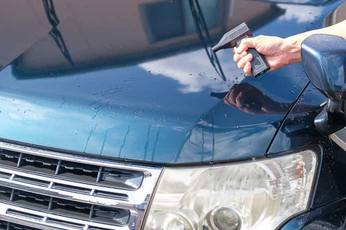 車の水滴をブロワー疾風で飛ばす