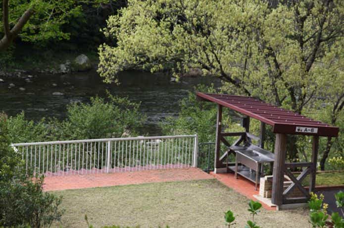 オートキャンプ場 きんこん館"のサイト