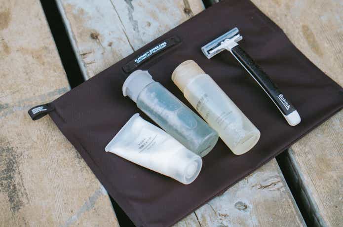 Matadorのフラットパックジッパートイレタリーケース