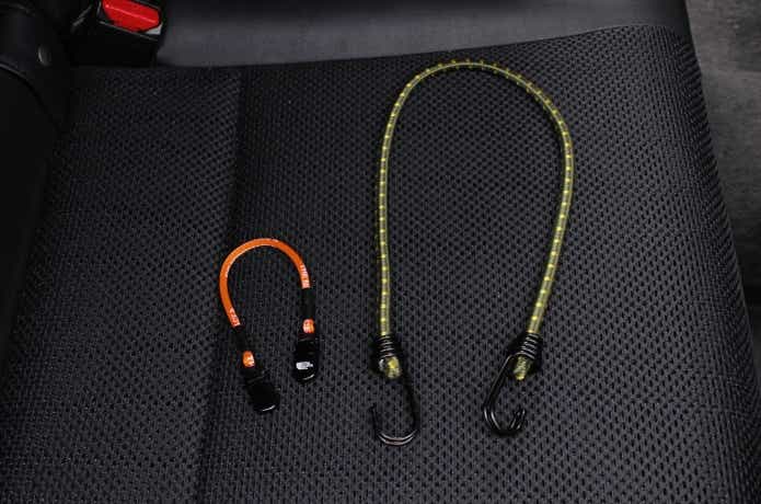 ハットクリップとフック付きゴムロープ