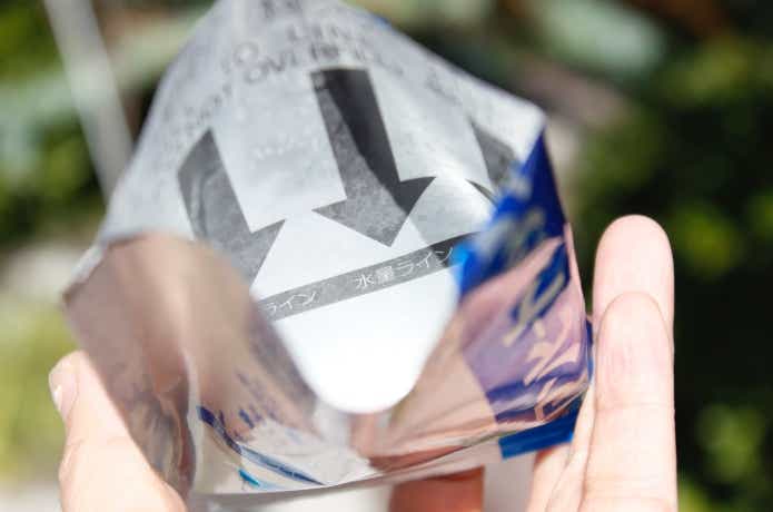 アルミ袋内側の水量ライン