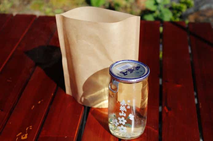 携帯おかん器とカップ酒