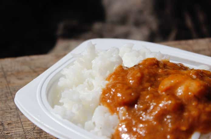 携帯おかん器で温めたカレーライス