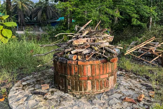 薪は無料で使えると言われたけど暑くて焚き火はせず