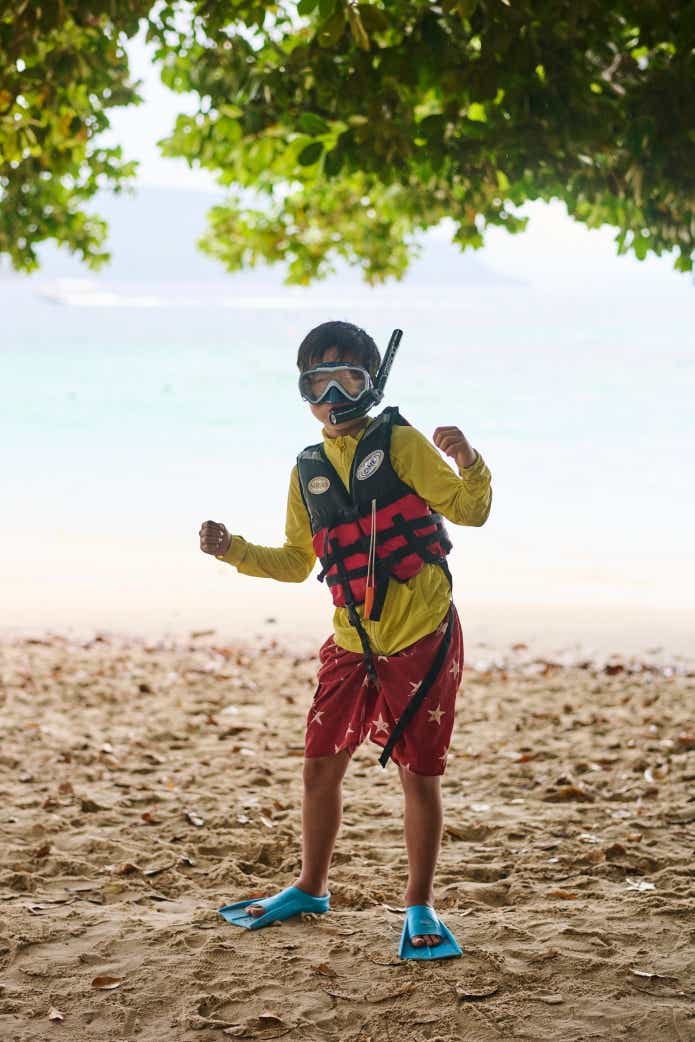 装備品をレンタルしてシュノーケリングを楽しむ