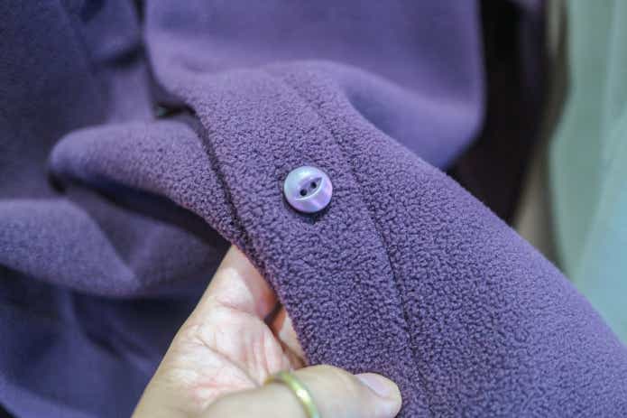 ユニクロ×ニードルズコラボのカーディガン