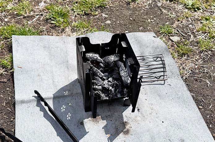 灰になったマイクロストーブコンロ