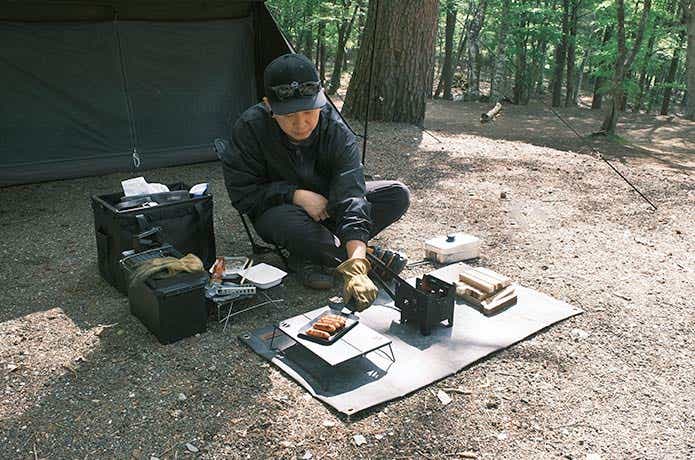ソロキャンプのマイクロストーブコンロ