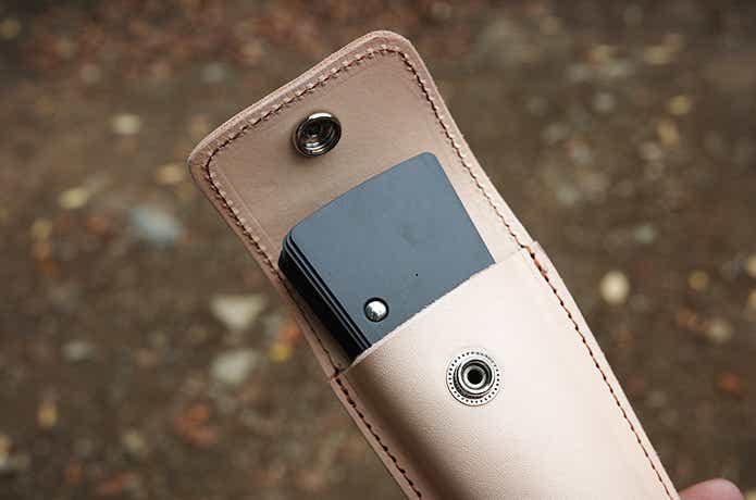 専用ケースに入ったメタ扇