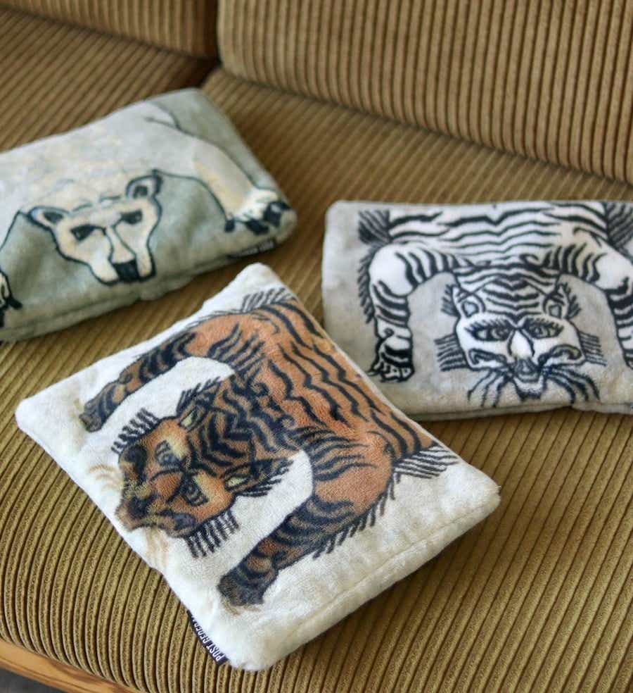 POST GENERALの電気式湯たんぽ