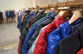 迷ったらこれ！モンベルの本命アウター6選｜メンズ・レディース・キッズ別おすすめ