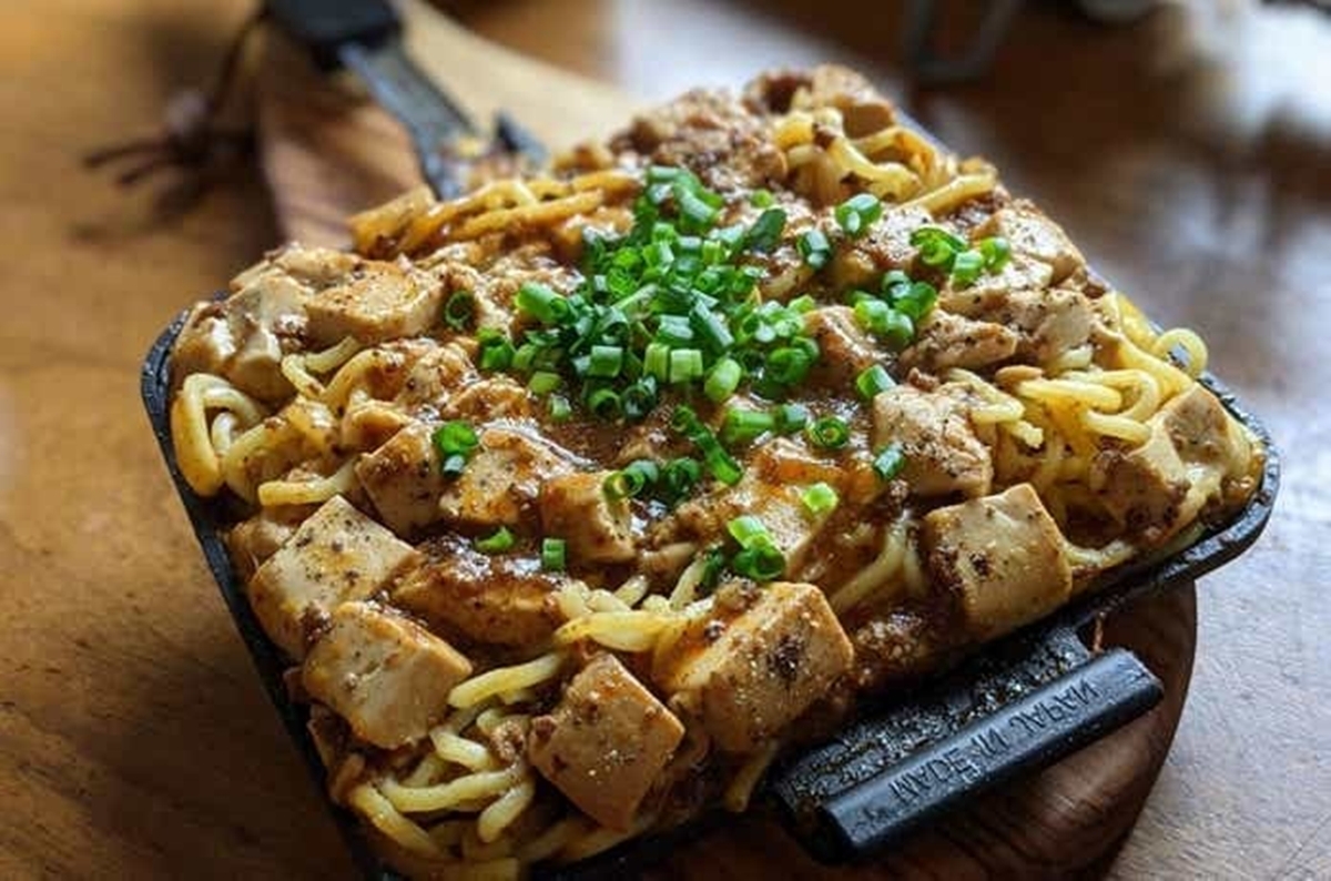 ぶっかけ麻婆焼きそば