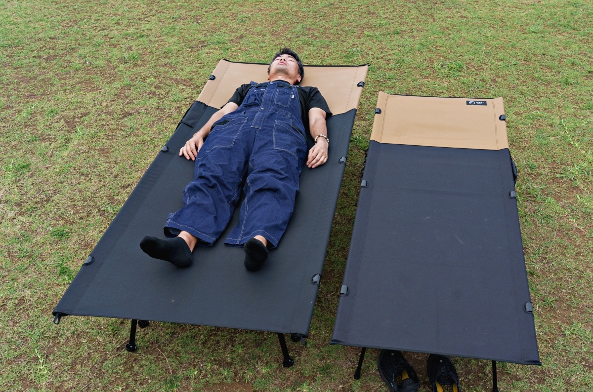 「耐荷重300kgだと!?」「しかも超広い」ベンチにもなる、新作“デカすぎコット”がヤバい