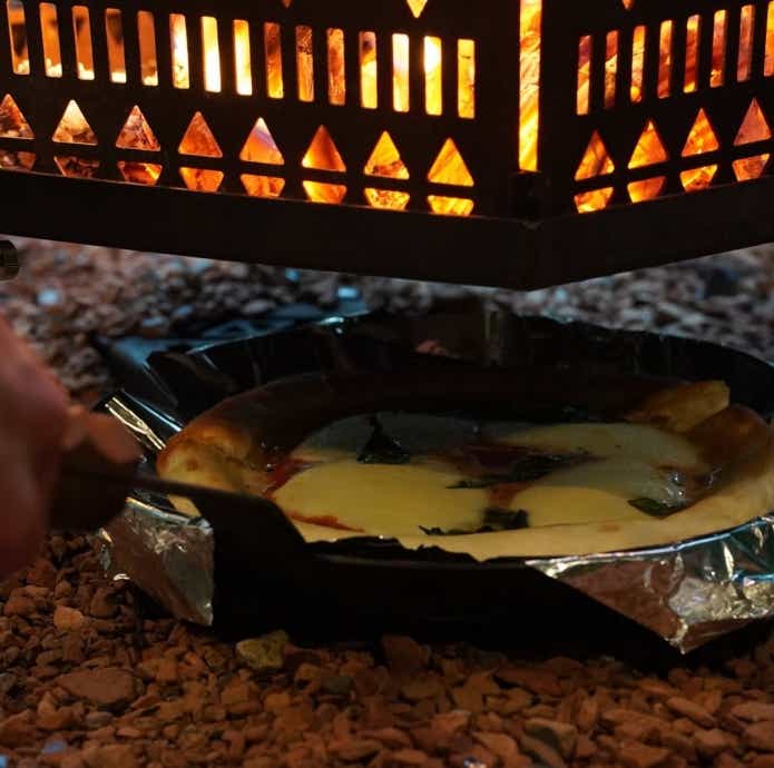 ロブスノーの焚き火台ディアン