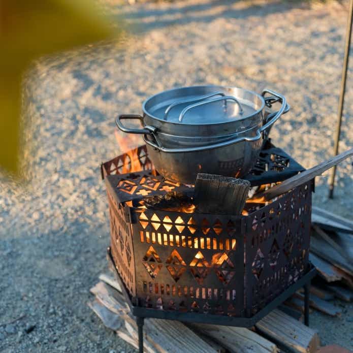 ロブスノーの焚き火台ディアン