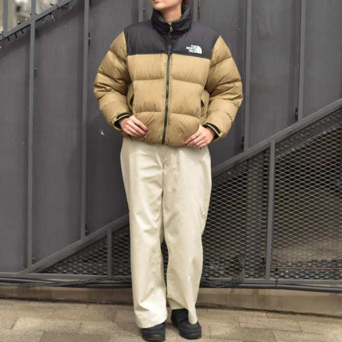 ヌプシジャケット×ワイドパンツでつくる都会的なリラックスコーデ