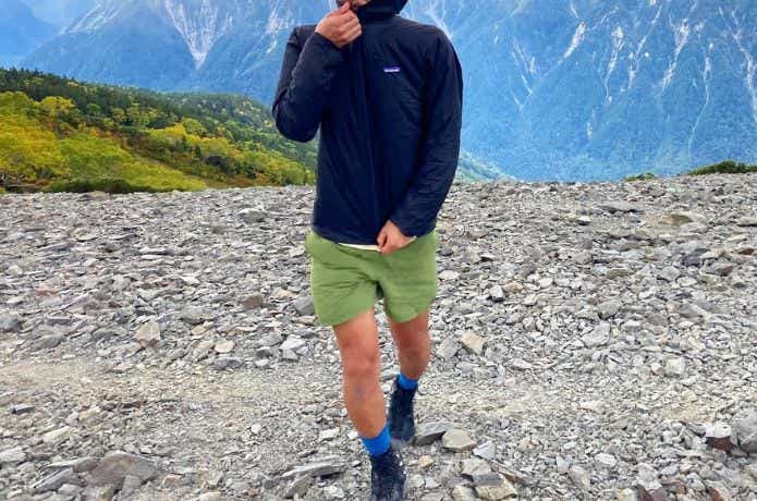 トレッキングフーディニ・ジャケットコーデ