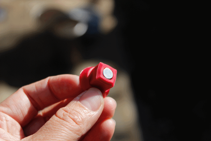 マグネット入り吸盤の表裏