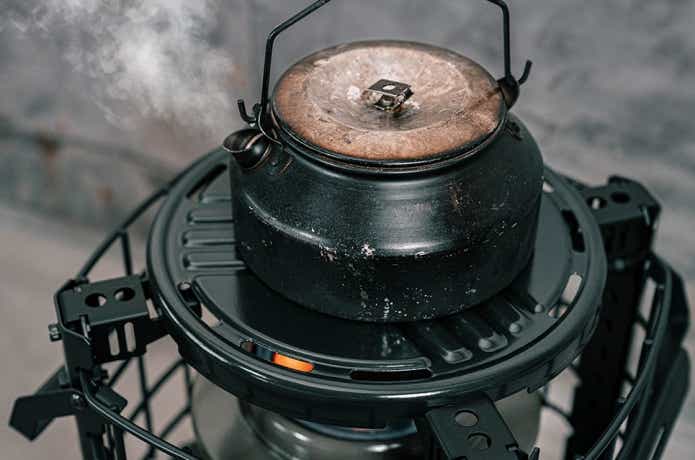 ストーブ 上にやかん