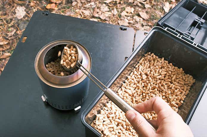 メサ ヒートディフレクターにペレットを入れる