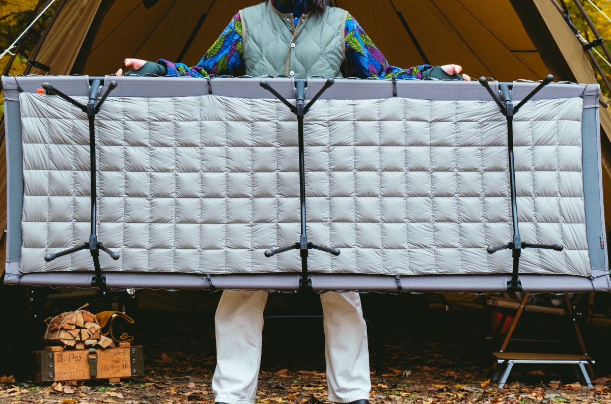 ワイドダウンブランケット（CAMP HACK exclusive