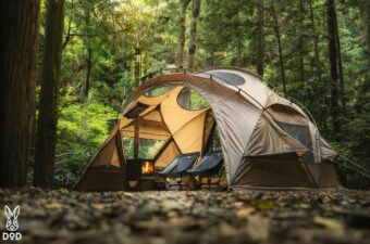 「DODがついに！」薪ストーブ対応テントを発表。しかも天窓デカすぎで“キャンプでドヤ顔”できます