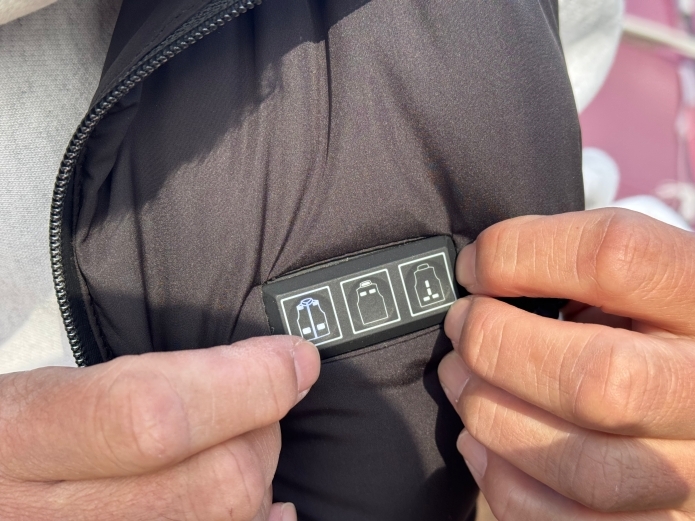 電熱ベストのスイッチ