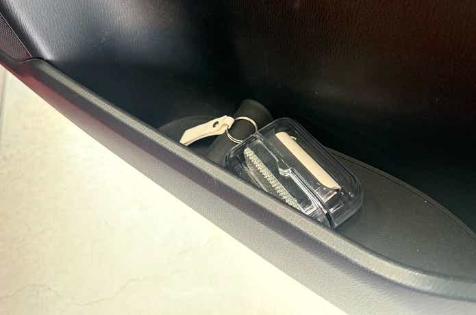 ダイソー「取り換え式2wayほこり取り」