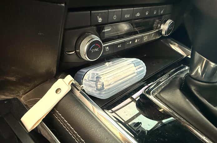 ダイソー「取り換え式2wayほこり取り」