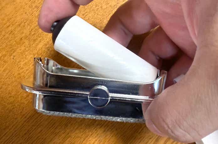 ダイソー「取り換え式2wayほこり取り」