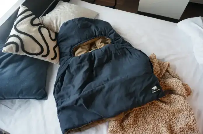 ベアーズロックのかぶれる寝袋「でっかぶるん」