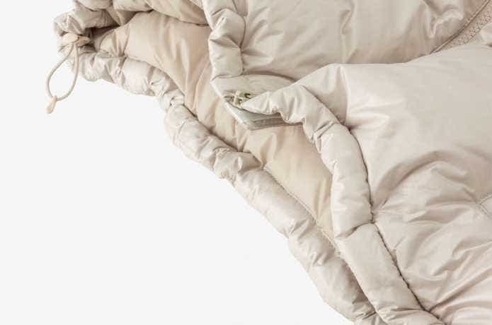 ザ・ノース・フェイスWL ヌプシジャケットの裾のアジャスターコード