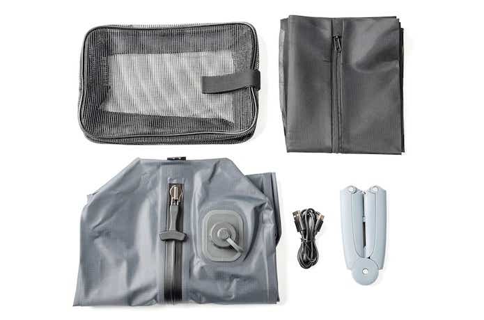 圧縮袋　電動圧縮バッグ「Qubo」