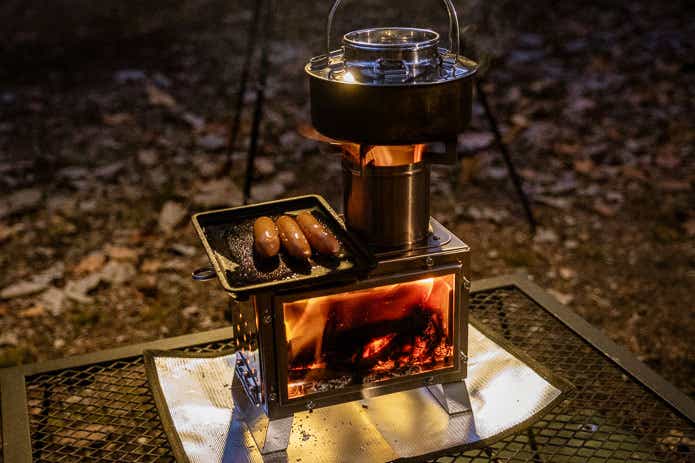 ミニ薪ストーブで調理する