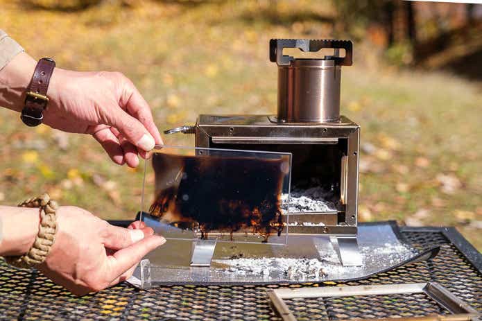 フィールドアのミニ薪ストーブのガラス