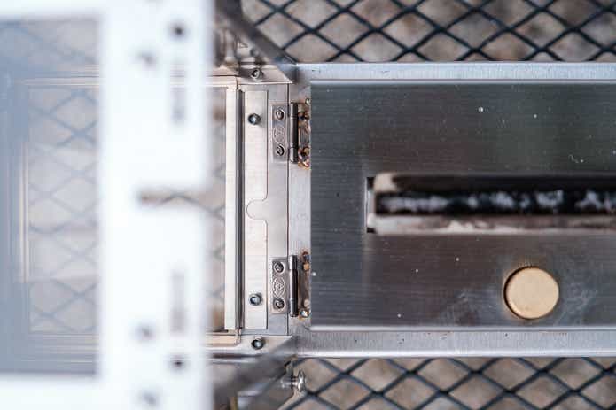 オーラ ルミのネジ