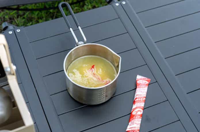 DODのシェラケトルアゲムシでスープ